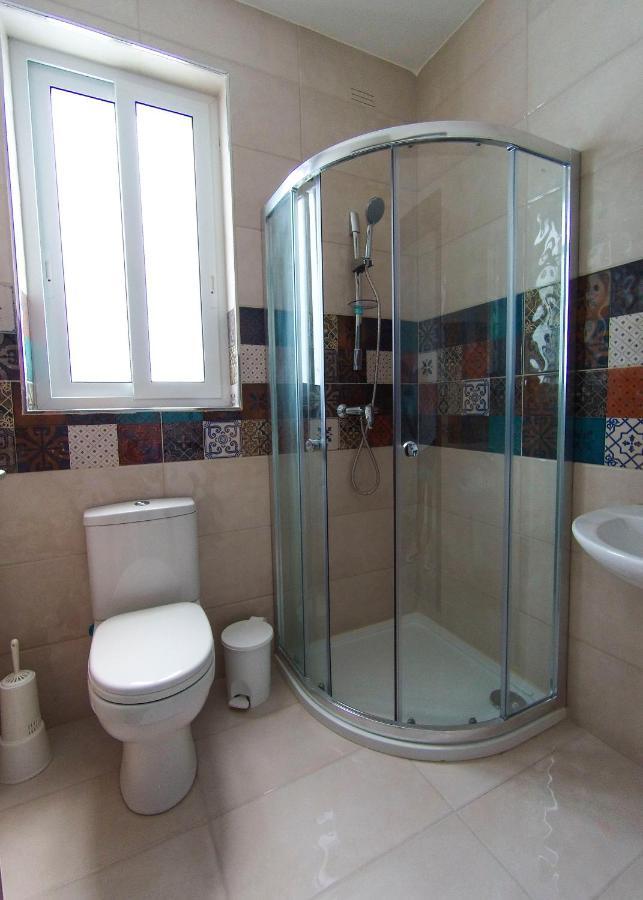 F12 Room 2, Private Room Two Single Beds Privated Bathroom In Shared Flat Msida Exterior foto