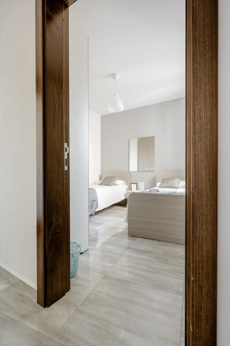 F12 Room 2, Private Room Two Single Beds Privated Bathroom In Shared Flat Msida Exterior foto